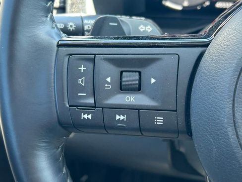 Used 2023 Nissan Pathfinder Platinum image 41