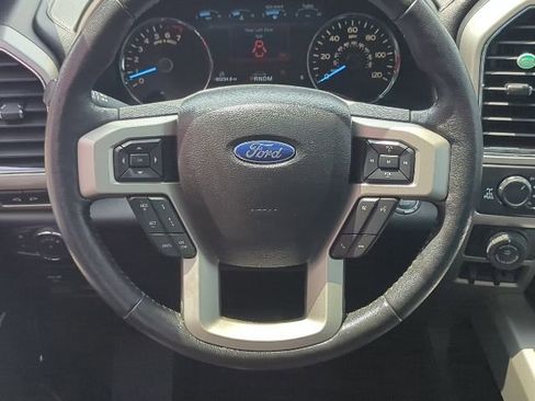 Used 2018 Ford F150 Lariat w/ Equipment Group 502A Luxury AWD/4WD image 9