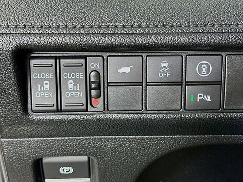 Certified 2023 Honda Odyssey Touring image 23