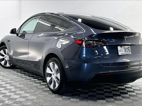Used 2023 Tesla Model Y Long Range AWD/4WD image 10