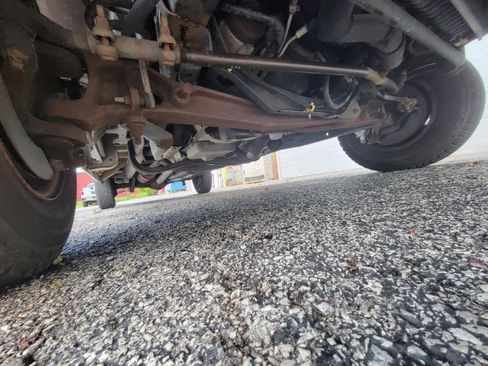 Used 2013 Ford E-150 and Econoline 150 w/ Insulation Pkg RWD image 4