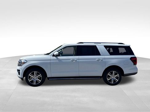 Used 2023 Ford Expedition Max Limited RWD image 3