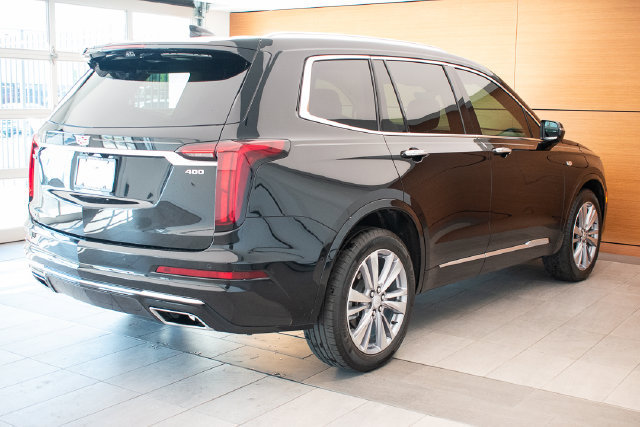 Used 2024 Cadillac XT6 Premium Luxury w/ Platinum Package AWD/4WD image 6