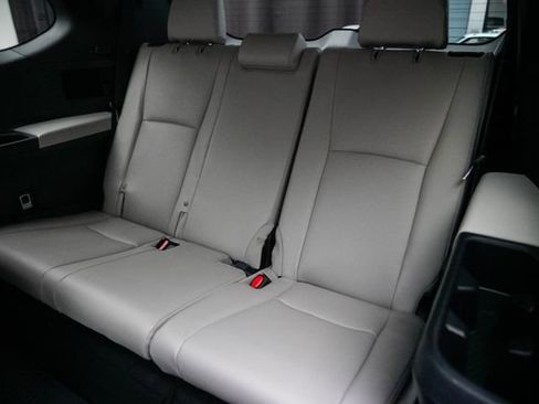 Used 2025 Toyota Grand Highlander AWD Hybrid image 5