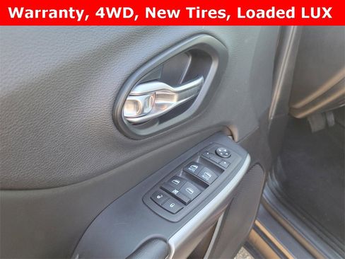 Used 2022 Jeep Cherokee Latitude Lux image 7