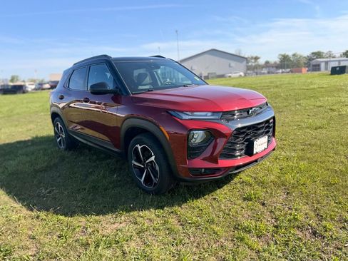 Used 2023 Chevrolet TrailBlazer RS AWD/4WD image 3