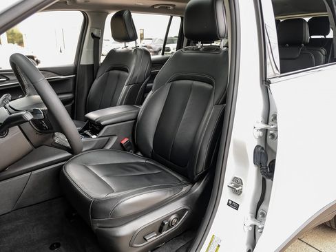 Used 2023 Jeep Grand Cherokee L Limited image 8