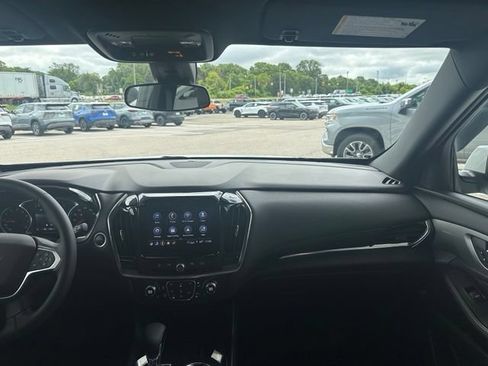 Used 2023 Chevrolet Traverse LT AWD/4WD image 21