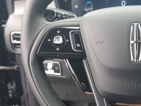 New 2026 Lincoln Corsair Premiere image 16