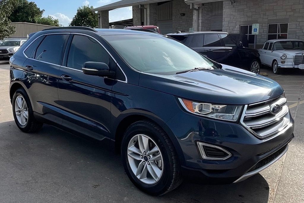 Used 2017 Ford Edge SEL w/ Equipment Group 201A FWD image 2