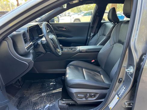 Used 2025 Toyota Crown XLE image 23