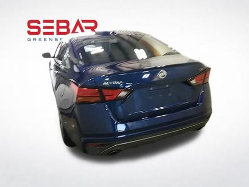 Used 2021 Nissan Altima 2.5 SR FWD image 9