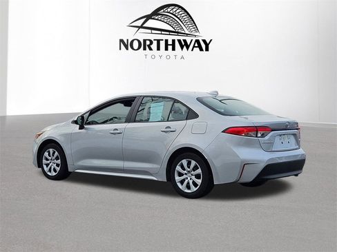 Used 2024 Toyota Corolla LE image 5