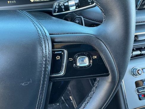 Used 2023 Lincoln Aviator AWD w/ Premium Package image 25