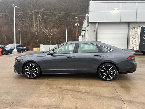 Used 2023 Honda Accord Touring image 11