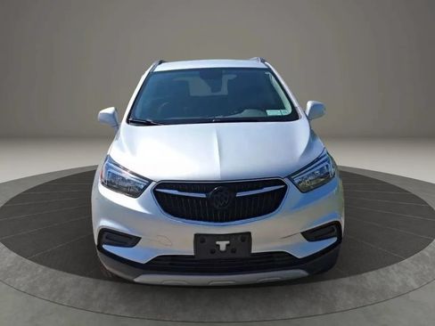 Used 2022 Buick Encore Preferred w/ Safety Package AWD/4WD image 2