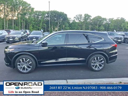 Used 2024 Acura MDX SH-AWD w/ Technology Package image 3