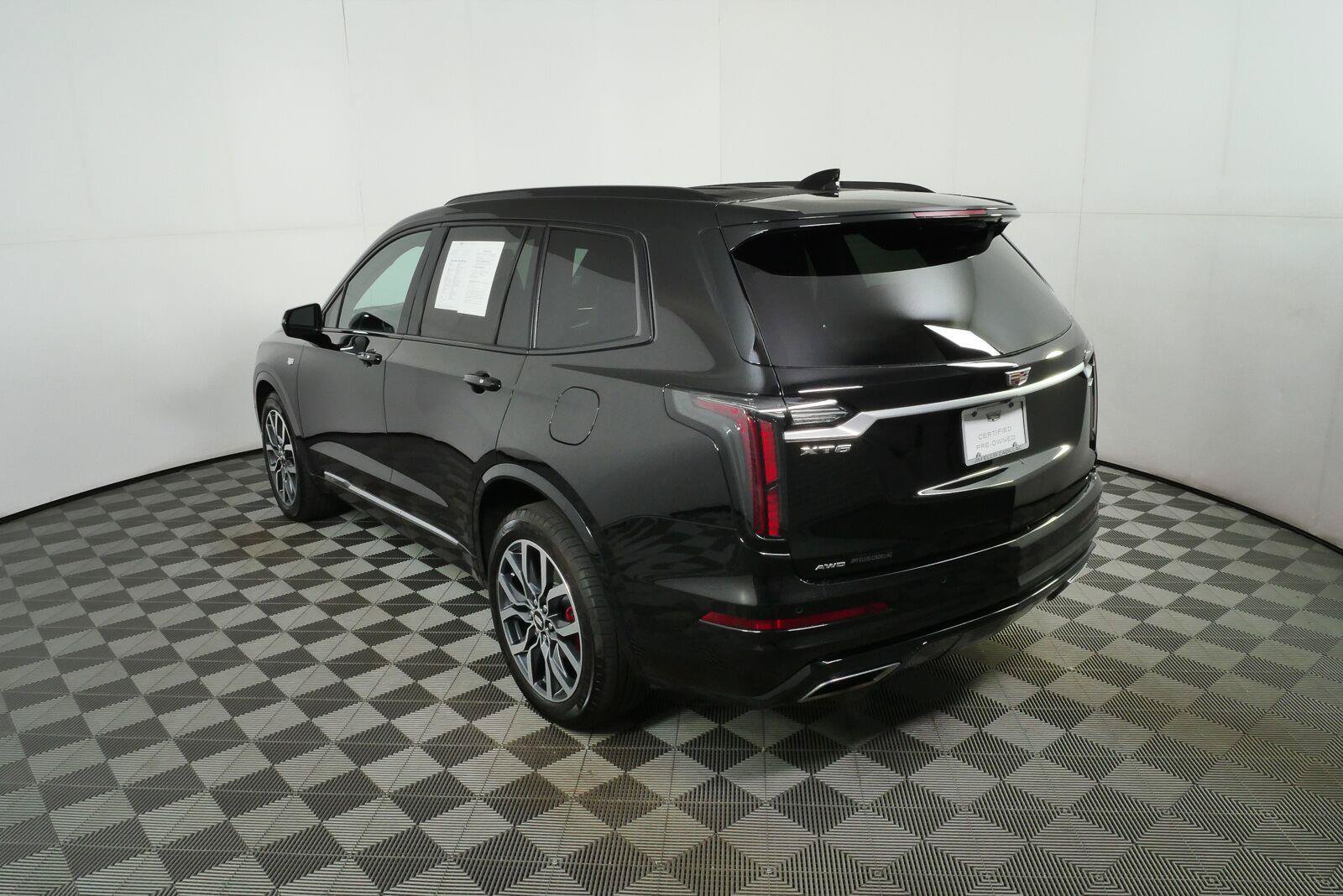 Used 2025 Cadillac XT6 Sport AWD/4WD image 28