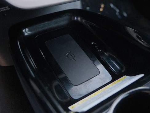 Used 2017 Toyota Prius Prime Advanced image 25