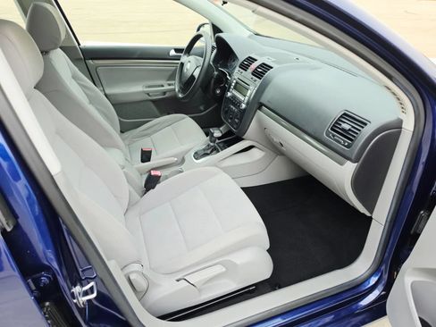 Used 2007 Volkswagen Rabbit 4-Door FWD image 11