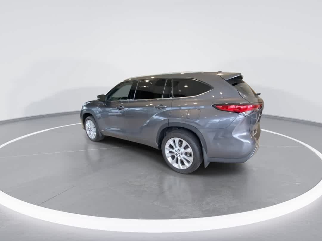 Used 2022 Toyota Highlander Limited AWD/4WD image 6