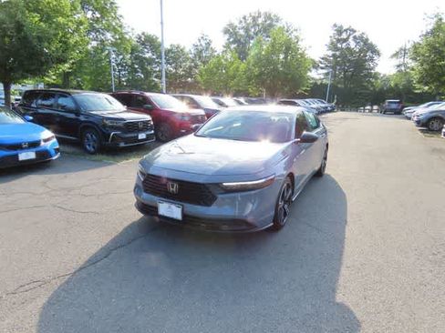 Used 2023 Honda Accord Sport image 1