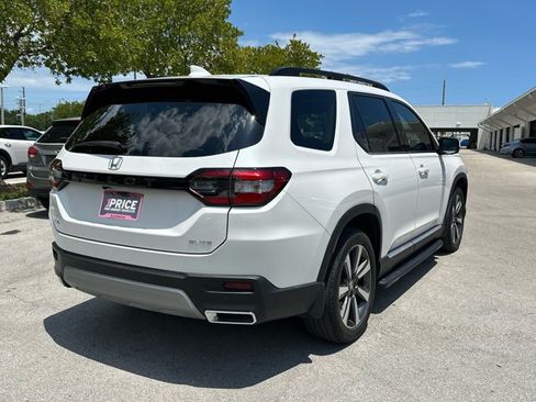 Used 2024 Honda Pilot Elite image 5