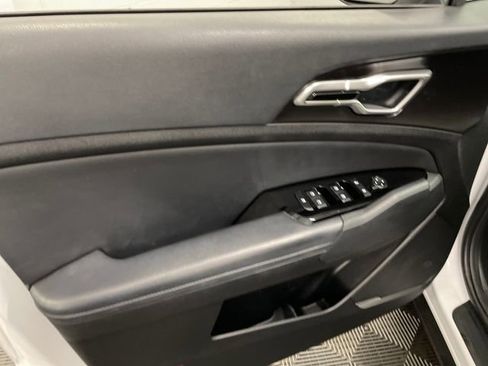 Certified 2024 Kia Sportage EX image 11
