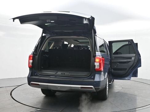 Used 2022 Ford Expedition XLT image 45