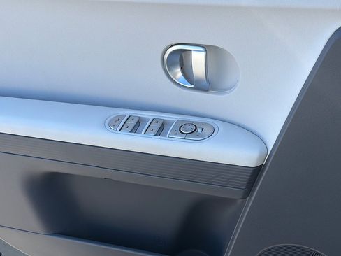 Certified 2023 Hyundai Ioniq 5 SE image 20