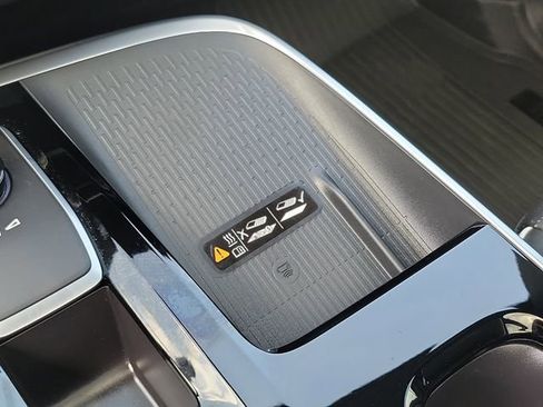 Used 2025 Buick Enclave Sport Touring w/ Power Package image 27