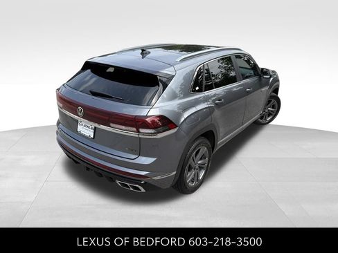 Used 2024 Volkswagen Atlas Cross Sport SEL R-Line AWD/4WD image 6