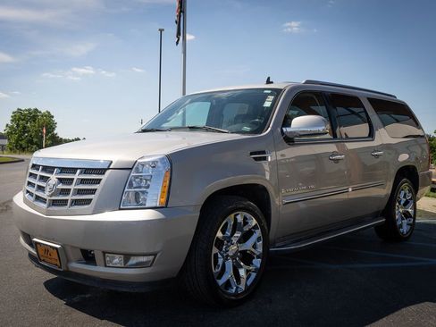 Used 2008 Cadillac Escalade ESV AWD image 12