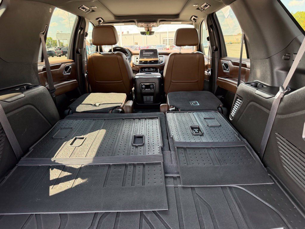 Used 2021 Chevrolet Tahoe High Country AWD/4WD image 34