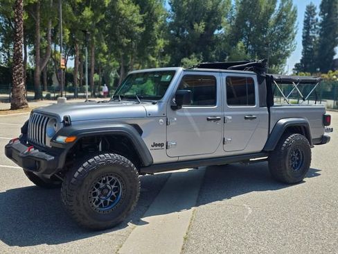 Used 2020 Jeep Gladiator Sport w/ Quick Order Package 24S AWD/4WD image 39
