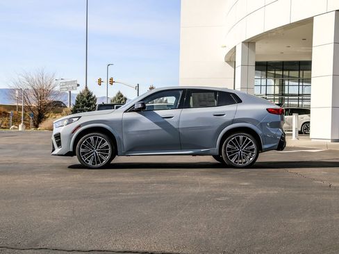 New 2026 BMW X2 M35i w/ Technology Package image 2