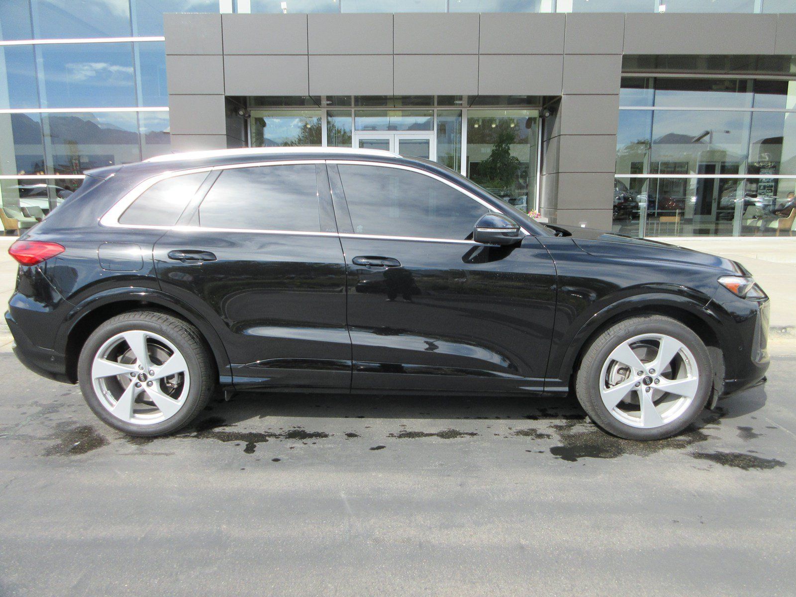 Used 2025 Audi Q5 Prestige AWD/4WD image 12