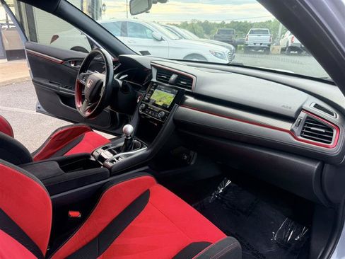 Used 2019 Honda Civic Type R image 12