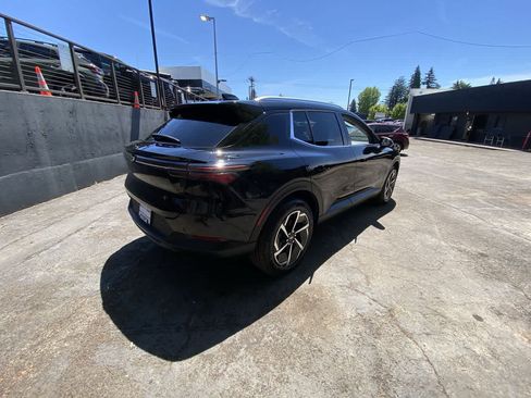 Used 2026 Chevrolet Equinox EV LT FWD image 6