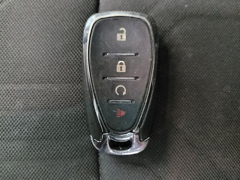 Used 2022 Chevrolet Trax LT w/ LT Convenience Package image 32