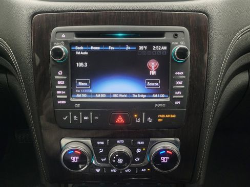 Used 2015 Chevrolet Traverse LTZ image 25