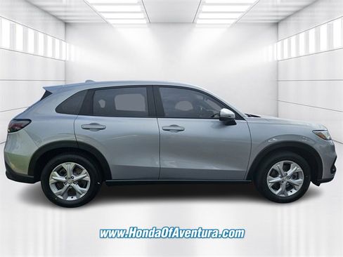 Certified 2023 Honda HR-V LX image 2