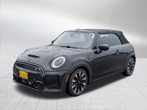 Used 2023 MINI Cooper S w/ Signature Upholstery Package FWD image 3