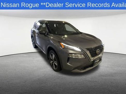 Used 2021 Nissan Rogue SL image 2