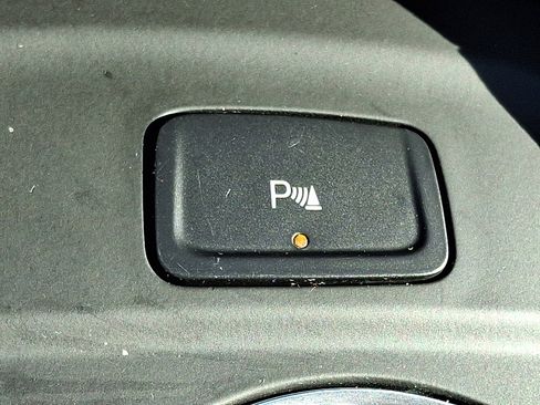 Certified 2023 Chevrolet Equinox LT image 23