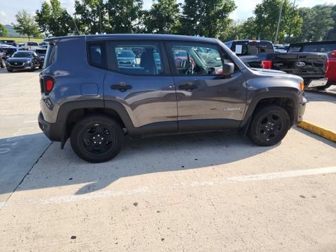 Used 2019 Jeep Renegade Sport AWD/4WD image 17