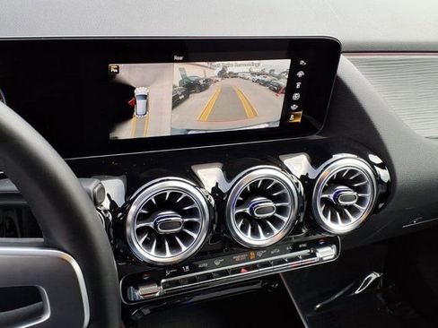 Used 2023 Mercedes-Benz GLA 250 image 6