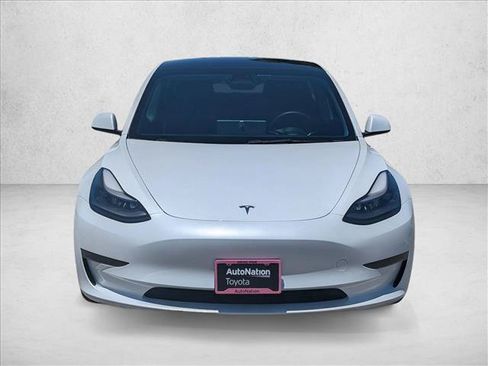 Used 2023 Tesla Model 3 Standard Range RWD image 2