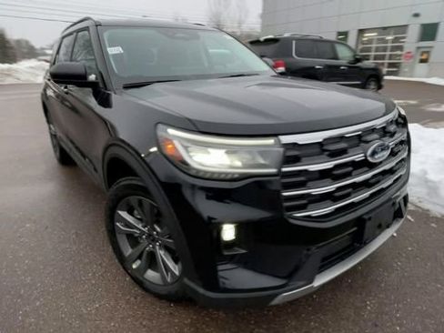 New 2026 Ford Explorer Active w/ Active Comfort Package image 8