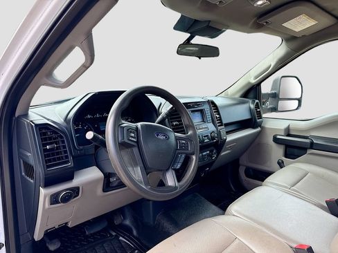 Used 2022 Ford F250 XL RWD image 9